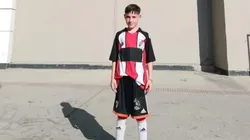 Ian Barrios con los colores de River.