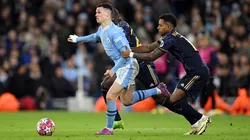 Phil Foden escapa a la marca de Rodrygo en el duelo de cuartos de final de la Champions League 2023-2024.