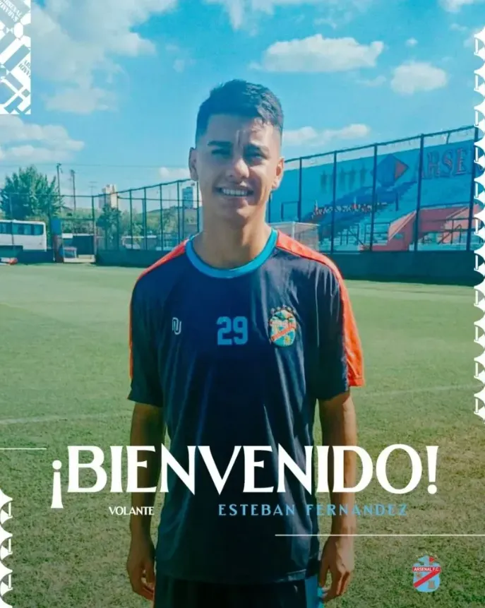 Así presentó Arsenal a Esteban Fernández.