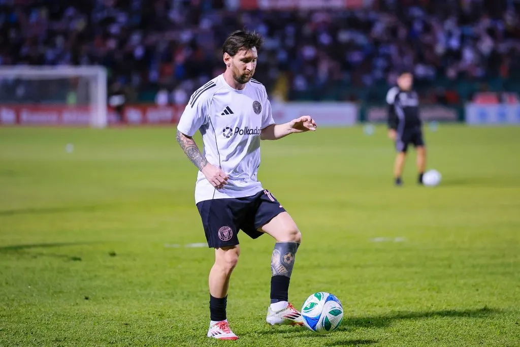 Messi está al cien por ciento desde lo físico pese a la acumulación de viajes y partidos.