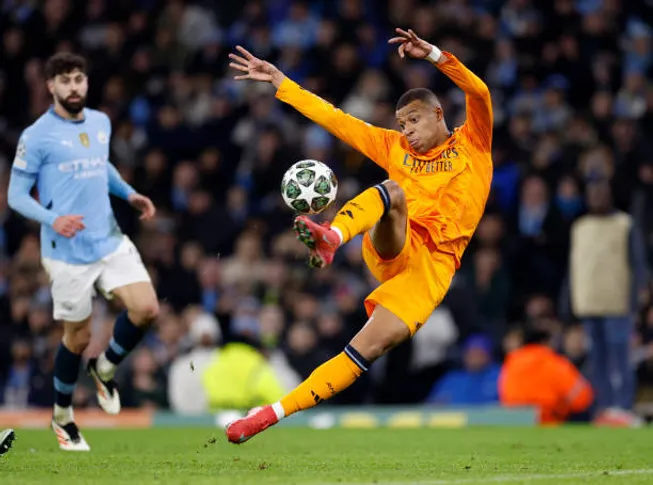 Mbappé es la elección de Henry en el debate entre él y Haaland.