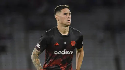 El incómodo presente de Villagra en River mientras se espera por el dinero prometido de Foster Gillett