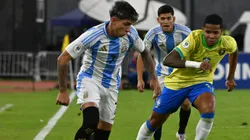 Argentina y Brasil se enfrentan en el Sudamericano.