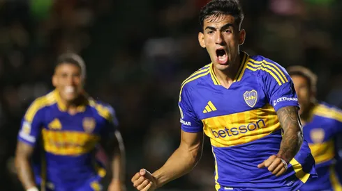 Lautaro Di Lollo celebra su gol ante Boca.