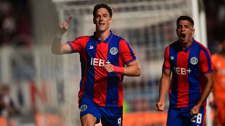 Andrés Vombergar marcó un doblete en el último partido de San Lorenzo.
