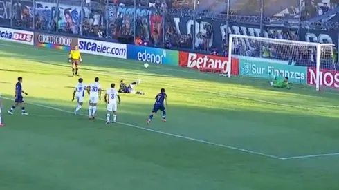 Sebastián Villa falló un penal para Independiente Rivadavia.