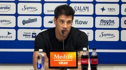 Sebastián Domínguez habló de su continuidad en Vélez y se cruzó con un periodista