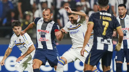 Alianza Lima vs. Boca Juniors.