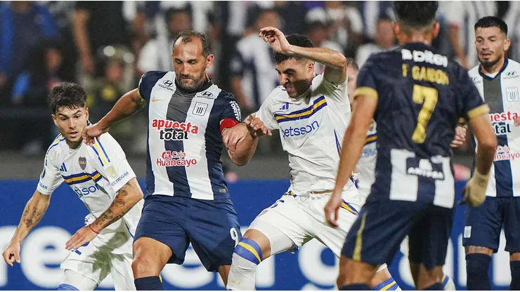 Alianza Lima vs. Boca Juniors.