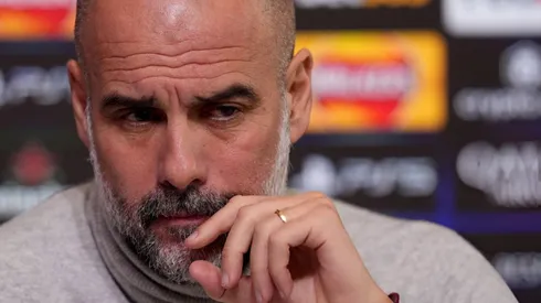 Pep Guardiola y un tenso momento en conferencia