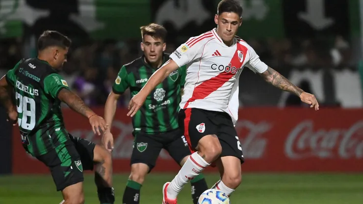River y San Martín se enfrentan en San Juan.