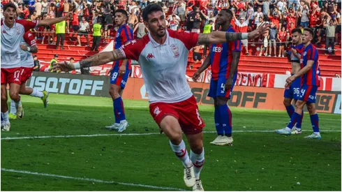 Fabio Pereyra marcó el primer tanto del clásico