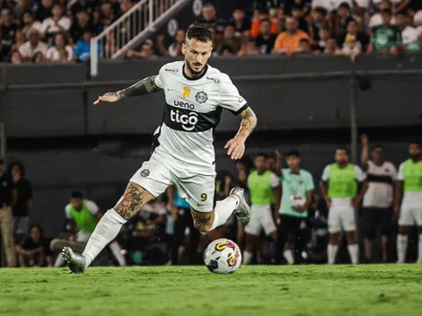 Olimpia se quedó con el clásico contra el Cerro Porteño de Diego Martínez y Benedetto dedicó un picante posteo: "Atroden"