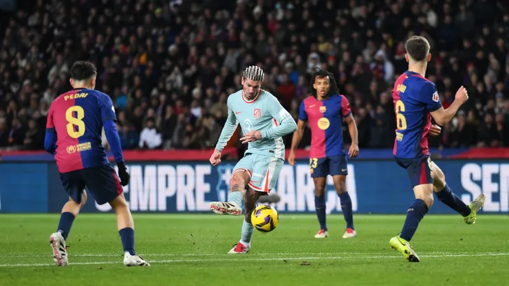 Rodrigo De Paul anotó en la victoria por 2-1 ante Barcelona en la jornada 18 de LaLiga 2024-2025.