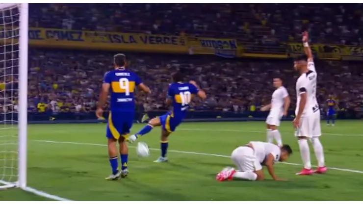 El gol que erró Cavani en la última del partido