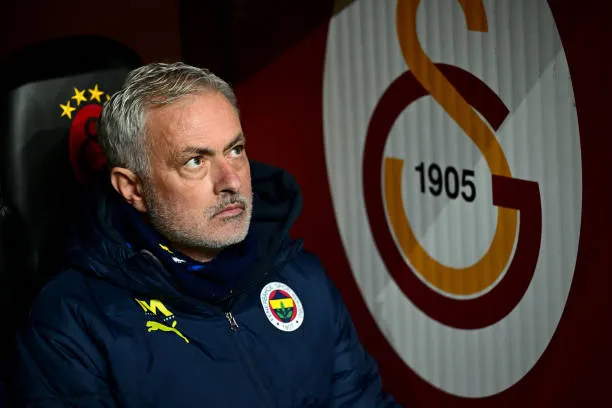 Mourinho fue tildado de racista por el Galatasaray, que pidió que se inicie una causa en su contra.