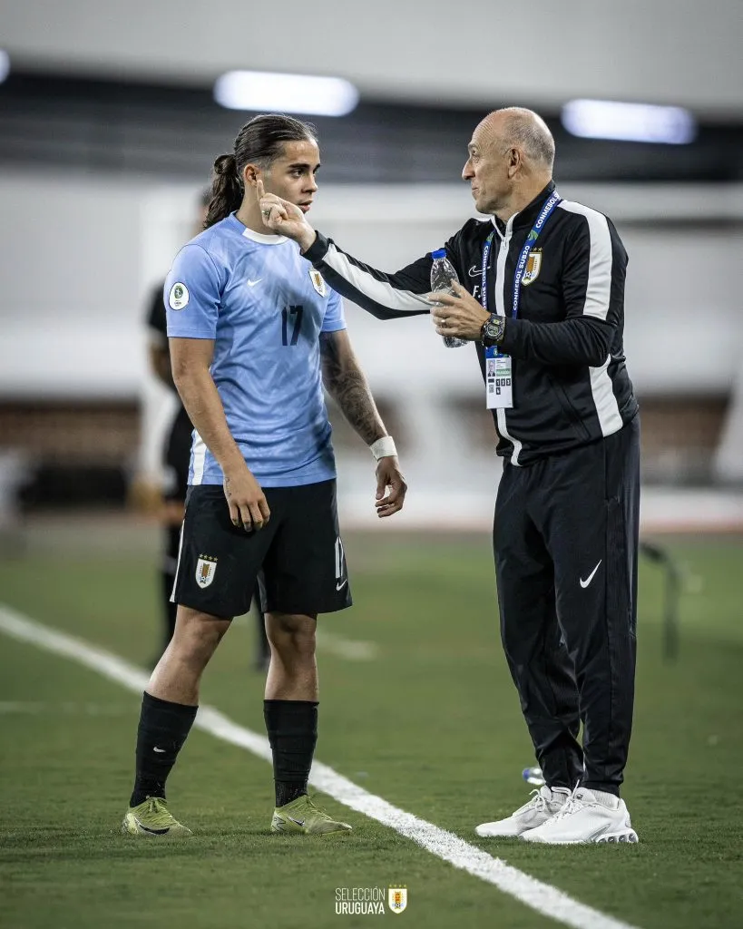 Fabián Coito en el último Sudamericano. (Foto: @Uruguay).
