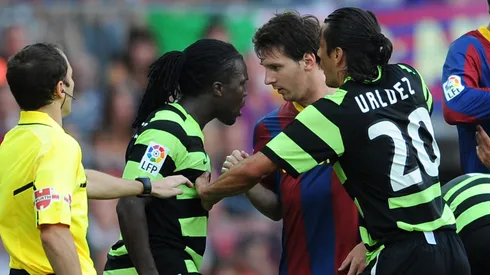 Royston Drenthe y su cruce con Messi.
