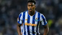 Samu Aghehowa está en el radar de Aston Villa.