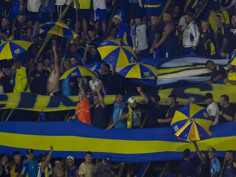 Hinchas de Boca arrojaron papeles con duros mensajes contra Riquelme, dirigentes y jugadores