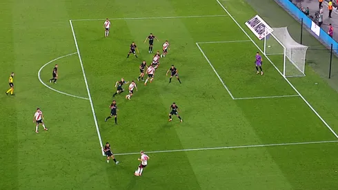 El gol anulado a Paulo Díaz.