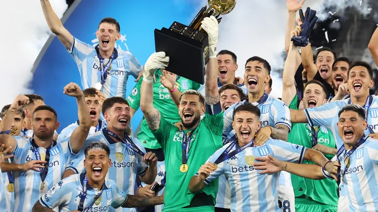 Racing negocia por la venta de Johan Carbonero a SC Internacional