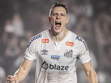 Mientras Neymar brilla, Santos enfrenta un conflicto millonario con un jugador argentino: "Necesita una solución"