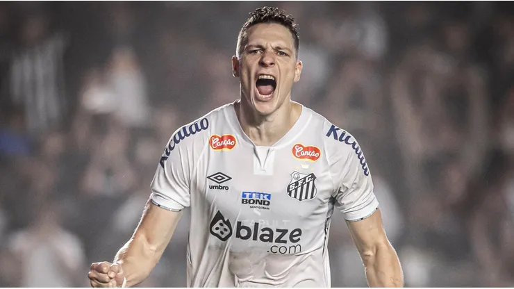 Mientras Neymar brilla, Santos enfrenta un conflicto millonario con un jugador argentino: "Necesita una solución"