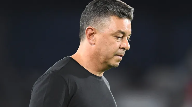 Marcelo Gallardo, cabizbajo en la Supercopa Internacional.