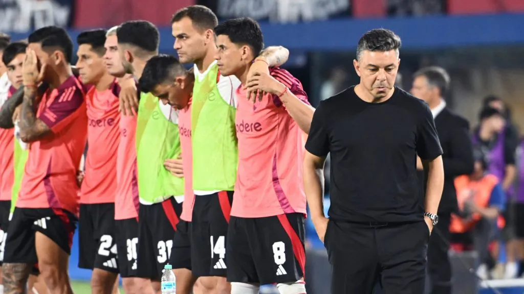 Gallardo vivió los penales alejado de todos (Getty Images).
