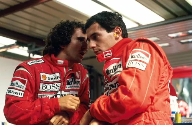 Prost nunca pudo apartarse de su rivalidad con Senna, incluso después de hacer las pases y ser amigo del brasileño.