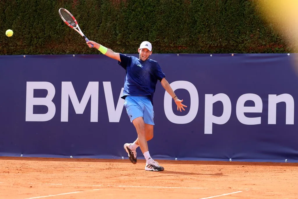 Dominic Thiem y su inconfundible revés a una mano. (Foto: Getty).