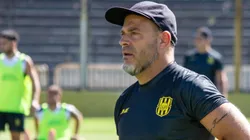 Gastón Lotitto, entrenador de Olimpo.