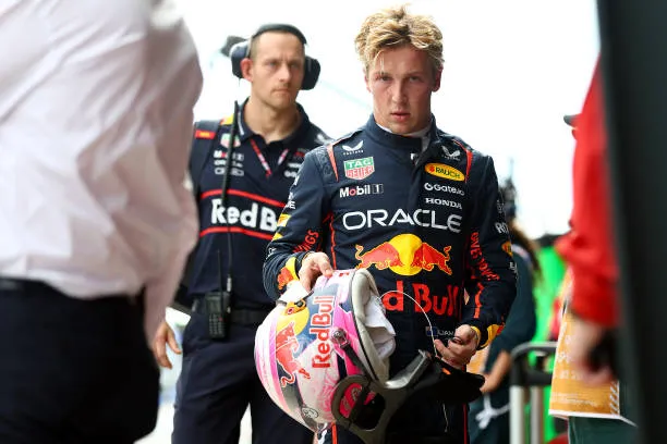 Lawson, contra las cuerdas en Red Bull