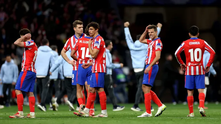 Especialistas dan por sentenciadas las chances del Atlético de Madrid en LaLiga tras la derrota 4 a 2 con el Barcelona.