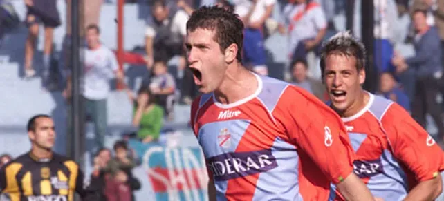 En el 2007 jugó todos los partidos del Apertura, fueron quintos y lo vendieron en 2m. Foto web.