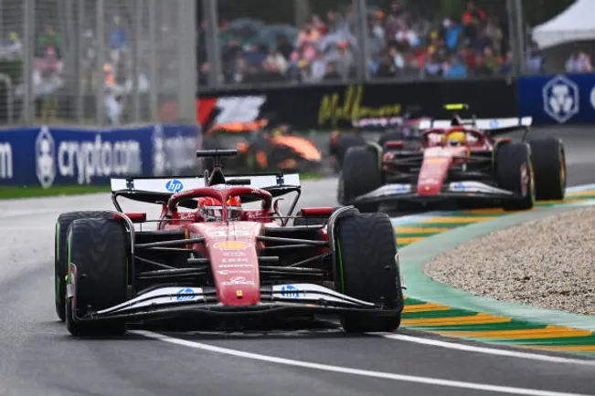 Leclerc y Hamilton perdieron mucho en Australia.
