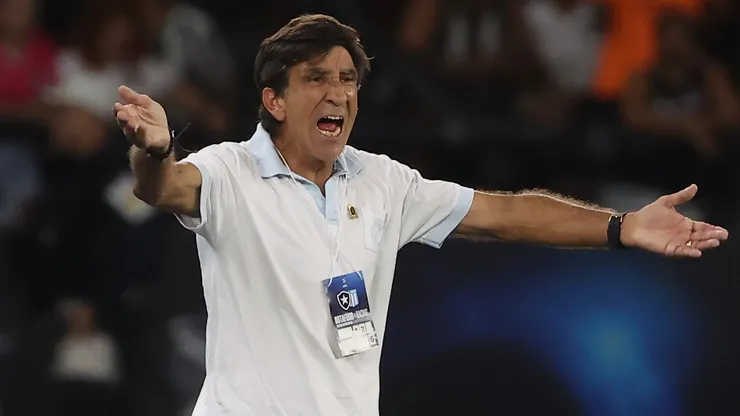 El equipo de Gustavo Costas busca un triunfo vital en busca de la clasificación a la siguiente fase.