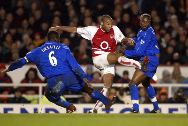 La Premier League, por aquel entonces, tenía otra fiereza.