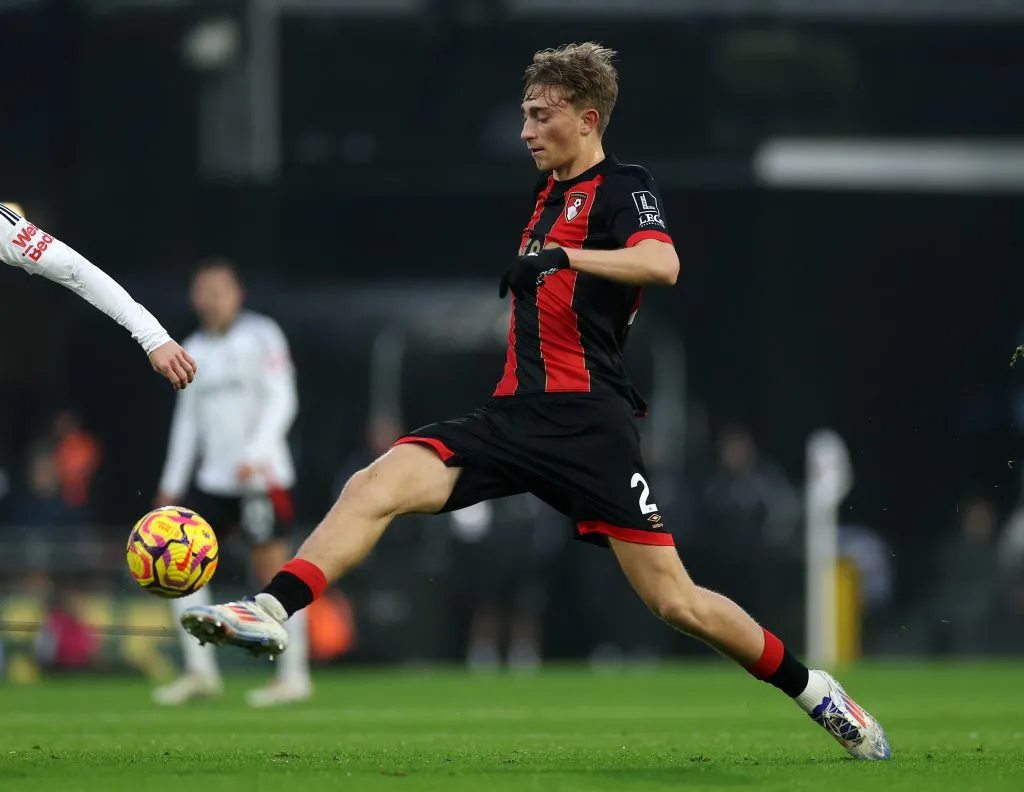 Real Madrid monitorea el desarrollo de Huijsen en Bournemouth.