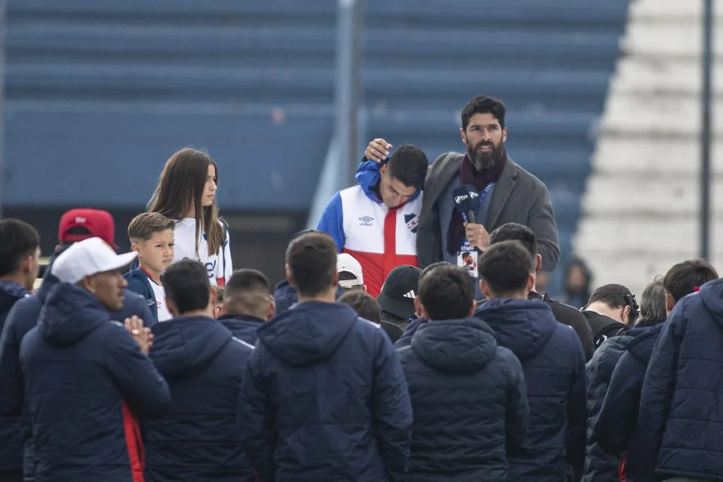 Sebastián Abreu junto a Luis Suárez en su regreso a Nacional.