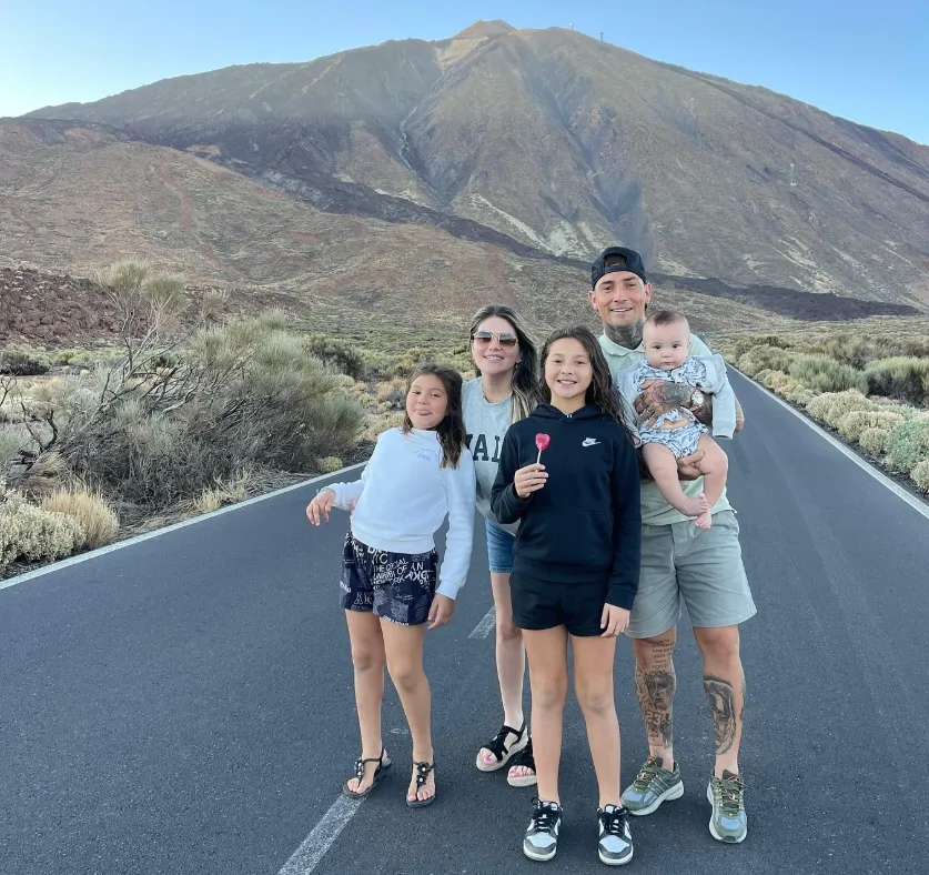El Chimy y su familia, de paseo por España. (Foto: Instagram @chimy_avila)