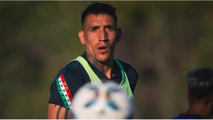 Ricardo Centurión vuelve al fútbol y anunció su nuevo equipo