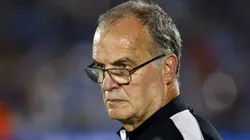 Argentina expuso a Bielsa, que tuvo que responder dos incómodas preguntas: "Usted equivoca su análisis"
