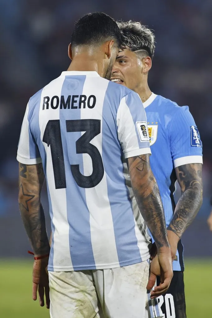 El frente a frente de Cuti y Araújo.