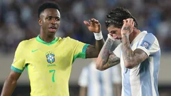 Vinícius Júnior y Rodrigo De Paul en el clásico.