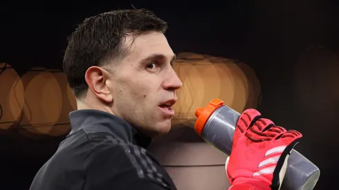 La advertencia de Dibu Martínez antes de volver a Francia para enfrentar al PSG: "Va a ser peor"