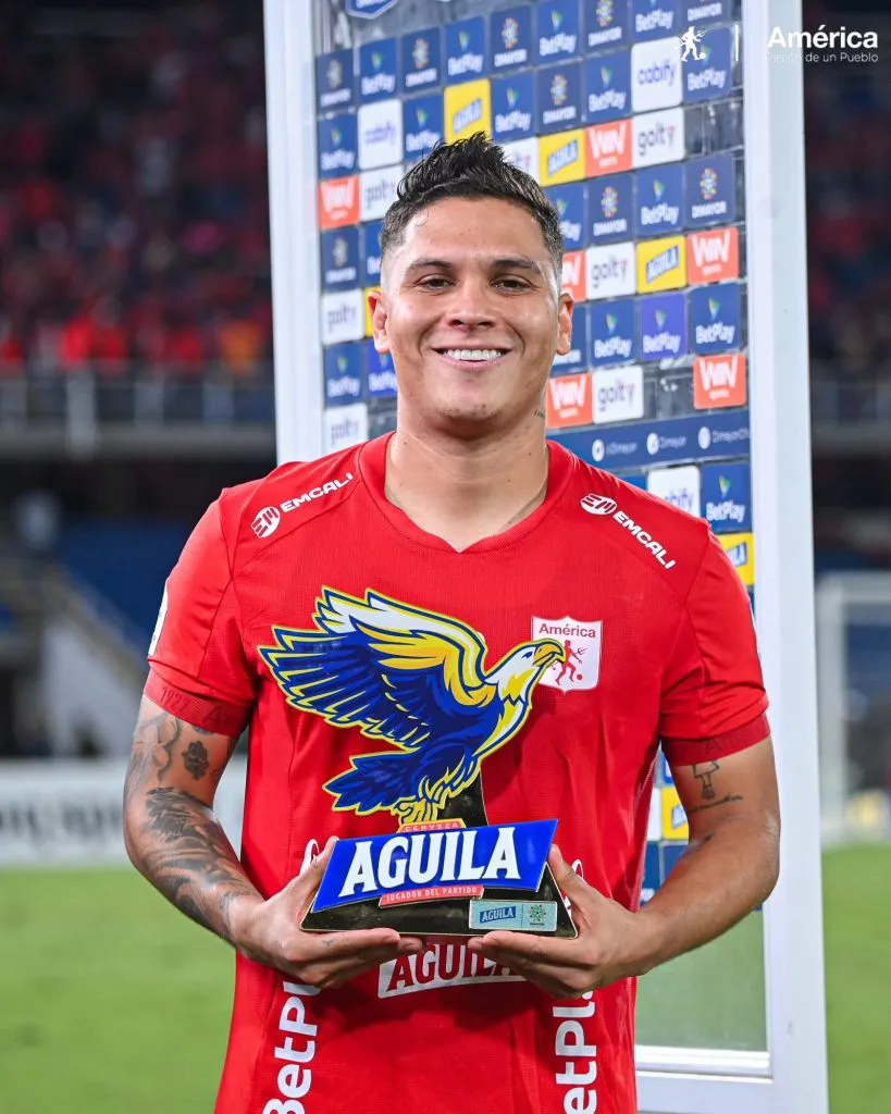 Juanfer fue elegido la figura del partido ante Boyacá Chicó. (Foto: Prensa América de Cali).