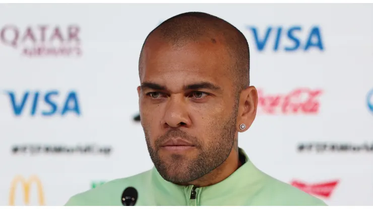 El inesperado anuncio de Dani Alves junto a su pareja a días de ser absuelto
