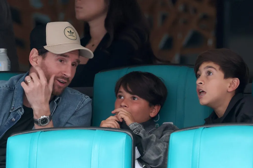 Messi asistió en familia a ver a Djokovic jugar ante Dimitrov.